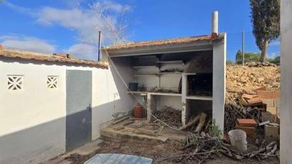 Resale - Finca -
Los Montesinos