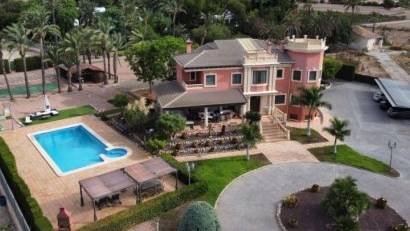 Reventa - Villa -
Elche