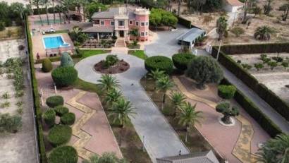 Reventa - Villa -
Elche