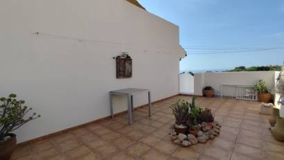 Resale - Apartment -
Punta Prima