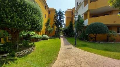 Resale - Apartment -
Punta Prima