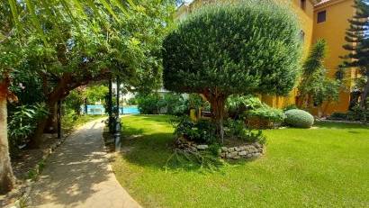 Resale - Apartment -
Punta Prima