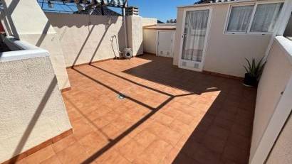 Återförsäljning - Bungalow -
Torrevieja