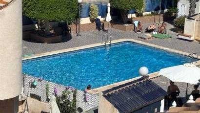 Återförsäljning - Bungalow -
Torrevieja