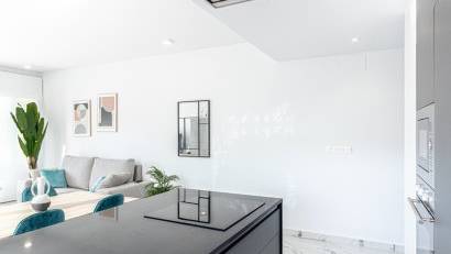 Resale - Apartment -
Los Altos