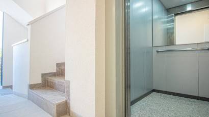 Resale - Apartment -
Los Altos