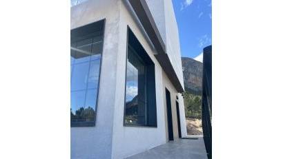 Obra nueva - Adosado -
Polop - PAU1