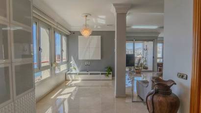 Resale - Apartment -
Benidorm
