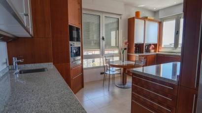 Resale - Apartment -
Benidorm