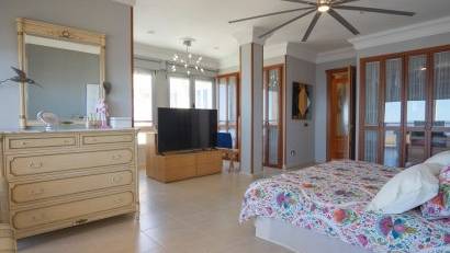 Resale - Apartment -
Benidorm