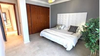 Resale - Apartment -
Benidorm