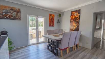 Resale - Finca -
Los Montesinos