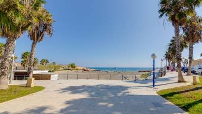 Återförsäljning - Radhus -
Orihuela Costa - La Florida