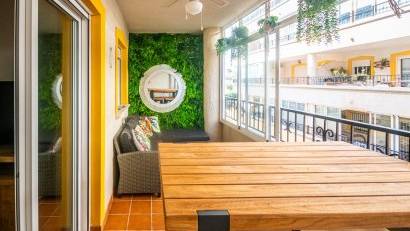 Återförsäljning - Apartment -
Orihuela Costa - Punta Prima