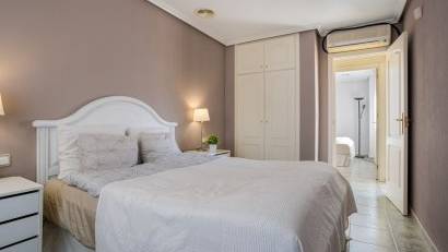 Resale - Villa -
Guardamar del Segura