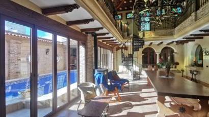 Återförsäljning - Villa -
Orihuela