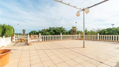 Återförsäljning - Commercial Unit -
Torrevieja - Los Altos