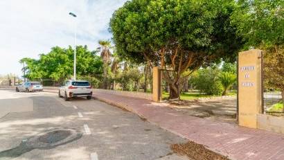 Återförsäljning - Commercial Unit -
Torrevieja - Los Altos