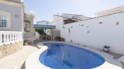 Återförsäljning - Detached villa -
Torrevieja - San luis