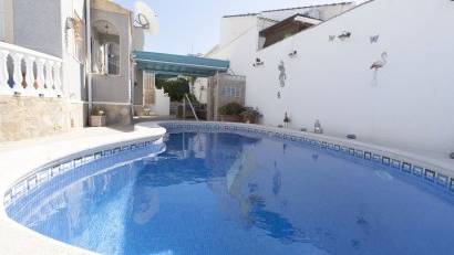 Återförsäljning - Detached villa -
Torrevieja - San luis