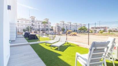 Återförsäljning - Apartment -
Orihuela Costa - Punta Prima