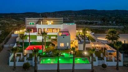 Reventa - Villa -
Torremendo