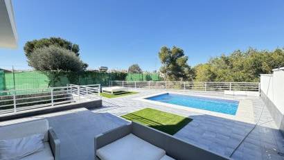 Återförsäljning - Villa -
Los Balcones