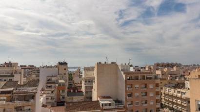 Resale - Apartment -
Torrevieja - Beach