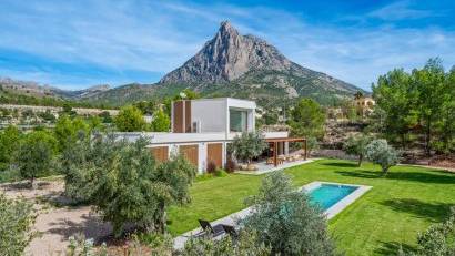 Reventa - Villa -
Finestrat