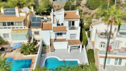 Resale - Villa -
Las Ramblas