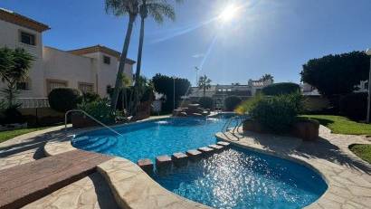 Resale - Quad House -
Villamartin - Villamartín