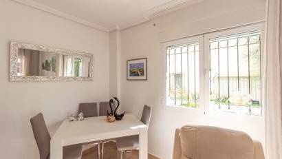 Återförsäljning - Semi detached -
La Zenia