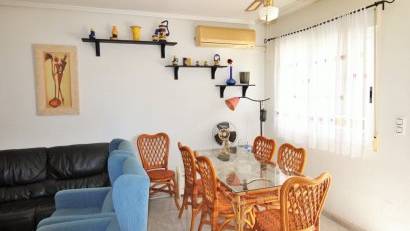 Resale - Townhouse -
Villamartin - Villamartín