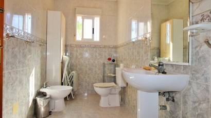 Resale - Townhouse -
Villamartin - Villamartín