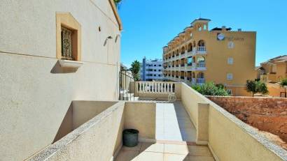Resale - Townhouse -
Villamartin - Villamartín