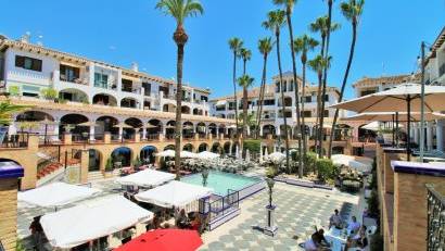 Resale - Townhouse -
Villamartin - Villamartín