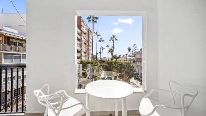Återförsäljning - Apartment -
Torrevieja - Puerto