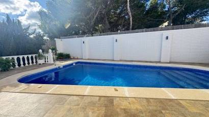 Reventa - Villa -
Villamartin - Villamartín