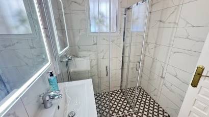 Reventa - Villa -
Villamartin - Villamartín