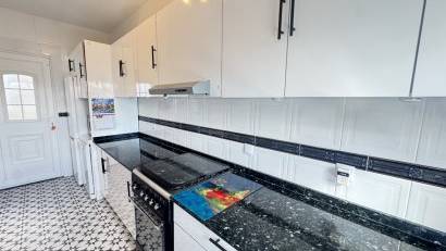 Reventa - Villa -
Villamartin - Villamartín