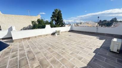 Reventa - Villa -
Villamartin - Villamartín