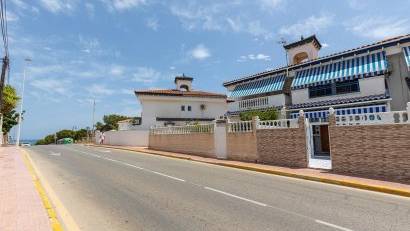 Återförsäljning - Bungalow -
Torrevieja - La Mata