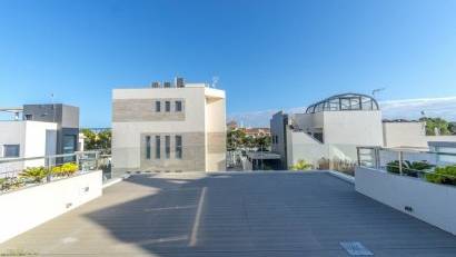 Återförsäljning - Villa -
Orihuela Costa - Agua Marina