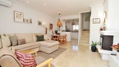 Återförsäljning - Radhus -
Villamartin - Las Violetas