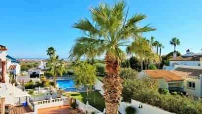 Återförsäljning - Radhus -
Villamartin - Las Violetas