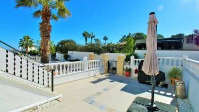 Återförsäljning - Radhus -
Villamartin - Las Violetas