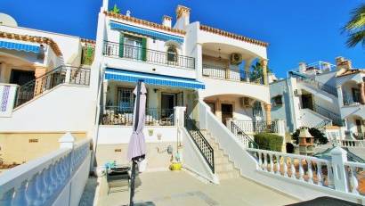 Återförsäljning - Radhus -
Villamartin - Las Violetas