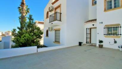 Återförsäljning - Radhus -
Villamartin - Las Violetas