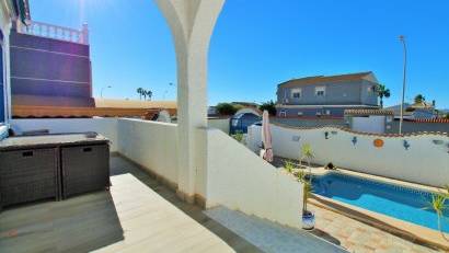 Återförsäljning - Villa -
Torrevieja - El Chaparral
