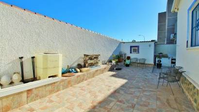 Återförsäljning - Villa -
Torrevieja - El Chaparral